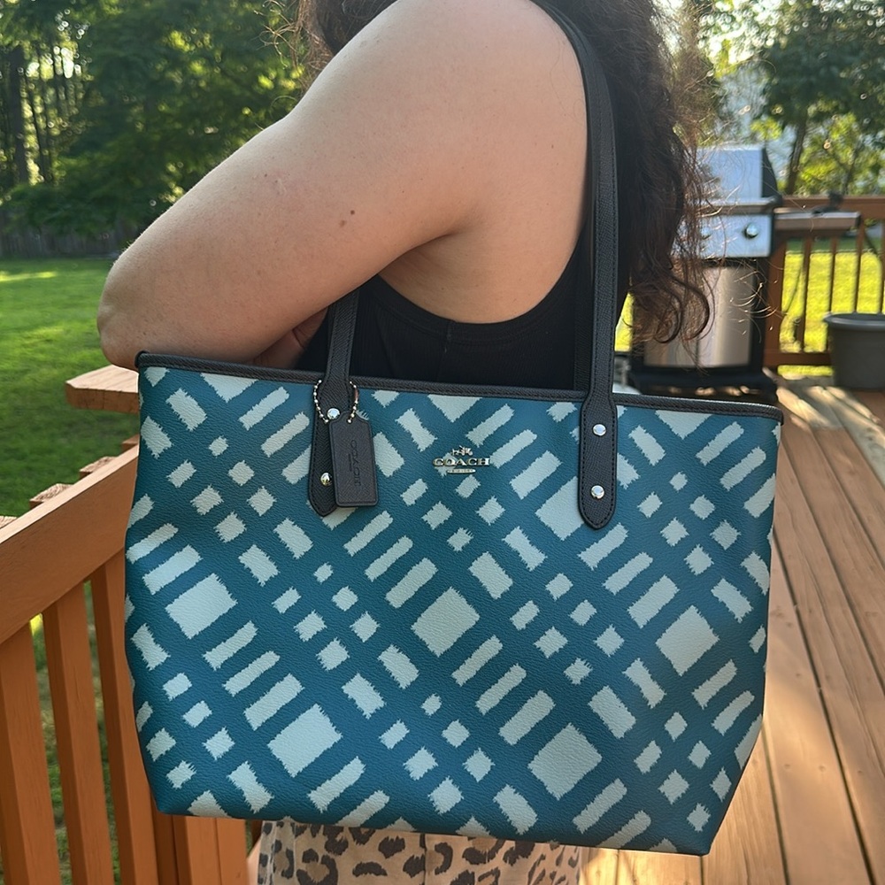 Coach CITY ZIP TOTE WITH WILD PLAID PRINT F22248 - Picture 8 of 13